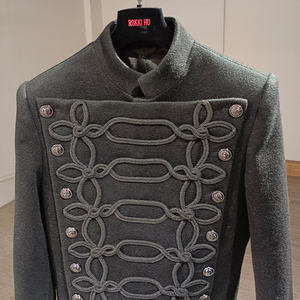 MOQ: 1 Pezzo |   Giacca Personalizzabile, di Nicchia, dal Design Vintage, Stile Elegante e Alla Moda, con Tessitura Annodata Combinata a Bottoni Metallici - Product Image 3