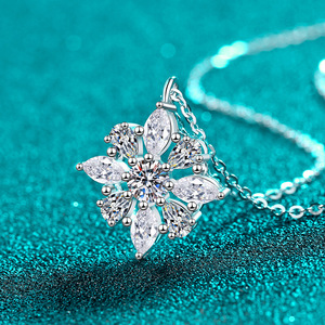 Collier ELAN en moissanite cœur flocon <span class=keywords><strong>de</strong></span> neige 1 carat, pendentif hexagonal en argent sterling S925 pour femme, <span class=keywords><strong>testeur</strong></span> <span class=keywords><strong>de</strong></span> <span class=keywords><strong>diamant</strong></span> GRA réussi - Product Image 2
