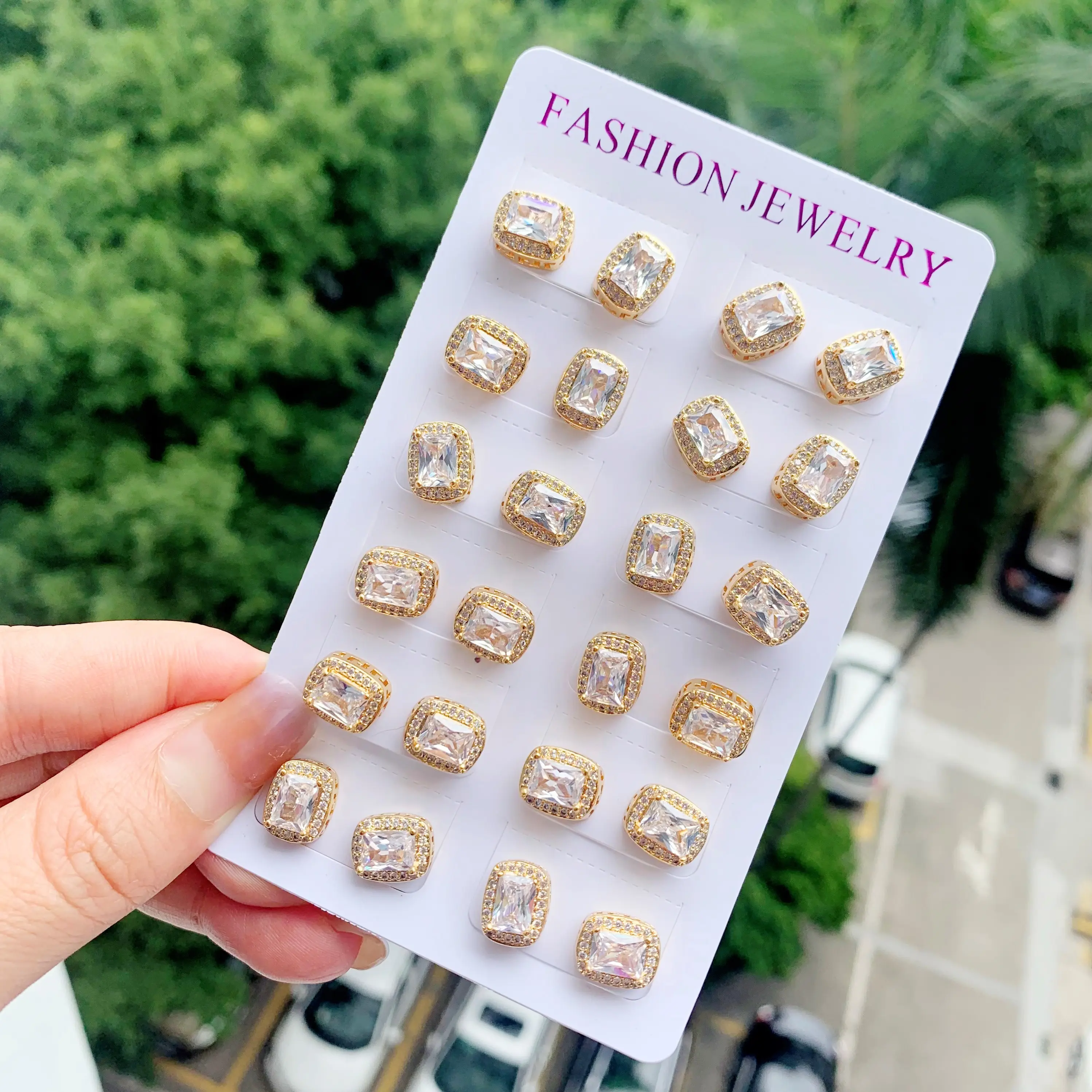 Mode Anting Kancing Kuningan Berlapis Emas Mikro Pave Kubik Zirkonia Set Anting-Anting Kancing untuk Wanita Perhiasan Grosir