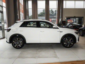 โฟล์คสวาเกน ที-ร็อค 2026 300TSI DSG 2WD รุ่น มอร์นิ่ง ไลท์ เอดิชั่น |   สไตล์ระดับพรีเมียม |   รถเอสยูวีขนาดกะทัดรัดขั้นสูง - Product Image 3