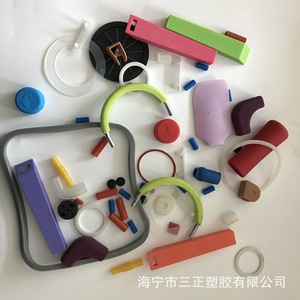 Tres piezas de silicona personalizadas, sellos de goma de varias formas y tamaños para uso industrial - Product Image 1