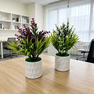 Bonsái Artificial de Lavanda con Hierba de Primavera, 22 Pulgadas, en Maceta Blanca, Planta Decorativa de Interior, Pequeño Adorno de Vegetación en Maceta - Product Image 3