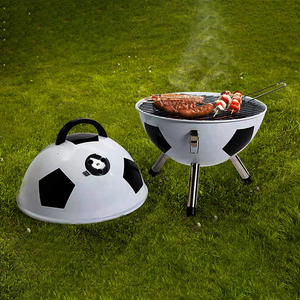 Barbecue au charbon de bois portable en forme de ballon de football Apple Grill, en acier, pour l'intérieur et l'extérieur, avec brochettes, petite taille BQ17 - Product Image 4