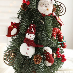 Décoration <span class=keywords><strong>de</strong></span> Noël <span class=keywords><strong>de</strong></span> haute qualité, petit ornement en feutre en forme <span class=keywords><strong>de</strong></span> bonhomme <span class=keywords><strong>de</strong></span> neige <span class=keywords><strong>de</strong></span> dessin animé, à suspendre à l'arbre <span class=keywords><strong>de</strong></span> Noël - Product Image 4