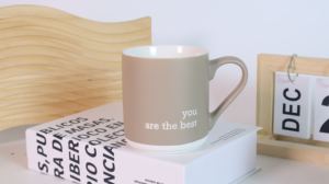 <span class=keywords><strong>Mug</strong></span> à café en céramique émaillée bicolore avec motif résistant à la cire, <span class=keywords><strong>mug</strong></span> personnalisé de couleur mate avec impression sur soie - Product Image 3