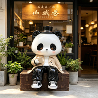 Levensgrote hars panda beeld OEM ODM op maat gemaakte sculptuur voor hotel, café, winkelcentrum, commerciële binnen- en buitendecoratie