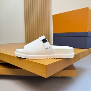 Nouvelles pantoufles de luxe modèle 2026 avec impression de lettres, sandales de skateboard pour l'été, sandales décontractées en cuir - Product Image 2