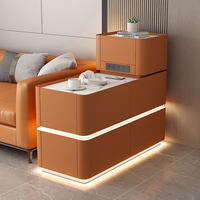 Nouvelle table d'appoint flottante au design moderne avec chargeur, table d'appoint de salon avec lumière, table d'appoint luxueuse en cuir avec rangement