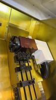 Tour CNC horizontal incliné haute précision et robuste, avec guidage linéaire Taïwan, axe C, tourelle hydraulique et porte-outils simple