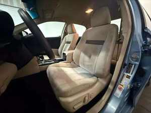 2012 para Toyota Camry L usado AWD Drive Light Interior asientos de cuero Turbo Engine R17 Tamaño del neumático con Control de crucero ACC - Product Image 5