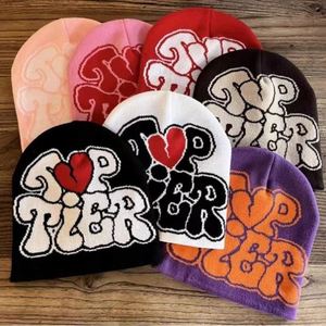 Vente chaude transfrontalière personnalisée pour l'hiver Chapeau jacquard tricoté chaud Bonnet à lettres Style mixte Couleur mélangée Vente en gros Unisexe - Product Image 6