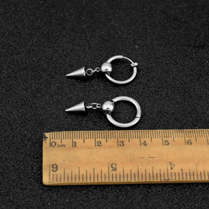 Boucles d'oreilles pendantes géométriques au design de niche populaire, style luxe léger et simple, unisexe, en acier inoxydable, bijoux tendance - Product Image 5