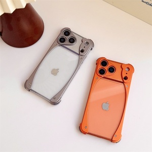 เคสโทรศัพท์แข็งแรงทนทาน ผลิตจากอะลูมิเนียมอัลลอยด์ พร้อมแผ่น PC ใส สำหรับ iPhone 17 Pro Max, เคสสำหรับ iPhone 17 Pro Max รุ่นใหม่ ปี 2025 สีเงินสตีล - Product Image 4