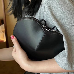 Borsa a Tracolla in Pelle a Forma di Cuore con Logo Personalizzato, Borsa Clutch da Donna, Produzione Certificata BSCI - Product Image 4