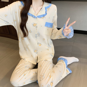 Venda por Atacado de Pijamas Femininos Estilosos: Conjuntos de Loungewear de Manga Longa com Estampa de Desenhos Animados para o Outono - Product Image 4
