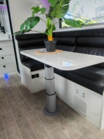 Pied de table de camping-car réglable à dégagement rapide, accessoire d'usine pour cadre de table rotatif dans les camping-cars et les caravanes