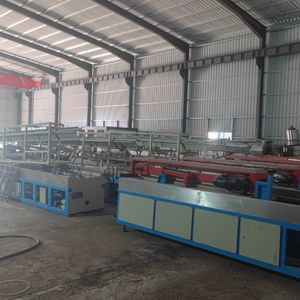 Ligne de production d'extrusion de panneaux muraux en pvc Wpc pour la décoration intérieure de maisons d'<span class=keywords><strong>occasion</strong></span> Machine de fabrication de composites bois-plastique - Product Image 5