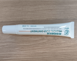 Venta al por mayor de crema de gel de cicatriz de boutique China crema de eliminación de <span class=keywords><strong>cicatrices</strong></span> de uso médico y doméstico para <span class=keywords><strong>cicatrices</strong></span> viejas <span class=keywords><strong>en</strong></span> <span class=keywords><strong>las</strong></span> <span class=keywords><strong>piernas</strong></span> - Product Image 2