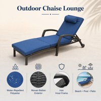 Chaise longue d'extérieur en rotin avec coussin en polyester hydrofuge, structure en fer, lit de soleil inclinable pour piscine, patio, plage, OEM ODM