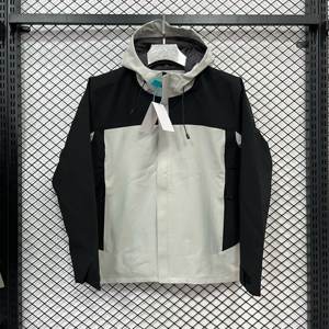 Veste de Pluie Imperméable Imprimée Respirante à Capuche 3L de Haute Qualité, Vente en Gros Direct Usine pour Hommes et Femmes, Idéale pour la Randonnée et les Activités de Plein Air - Product Image 4