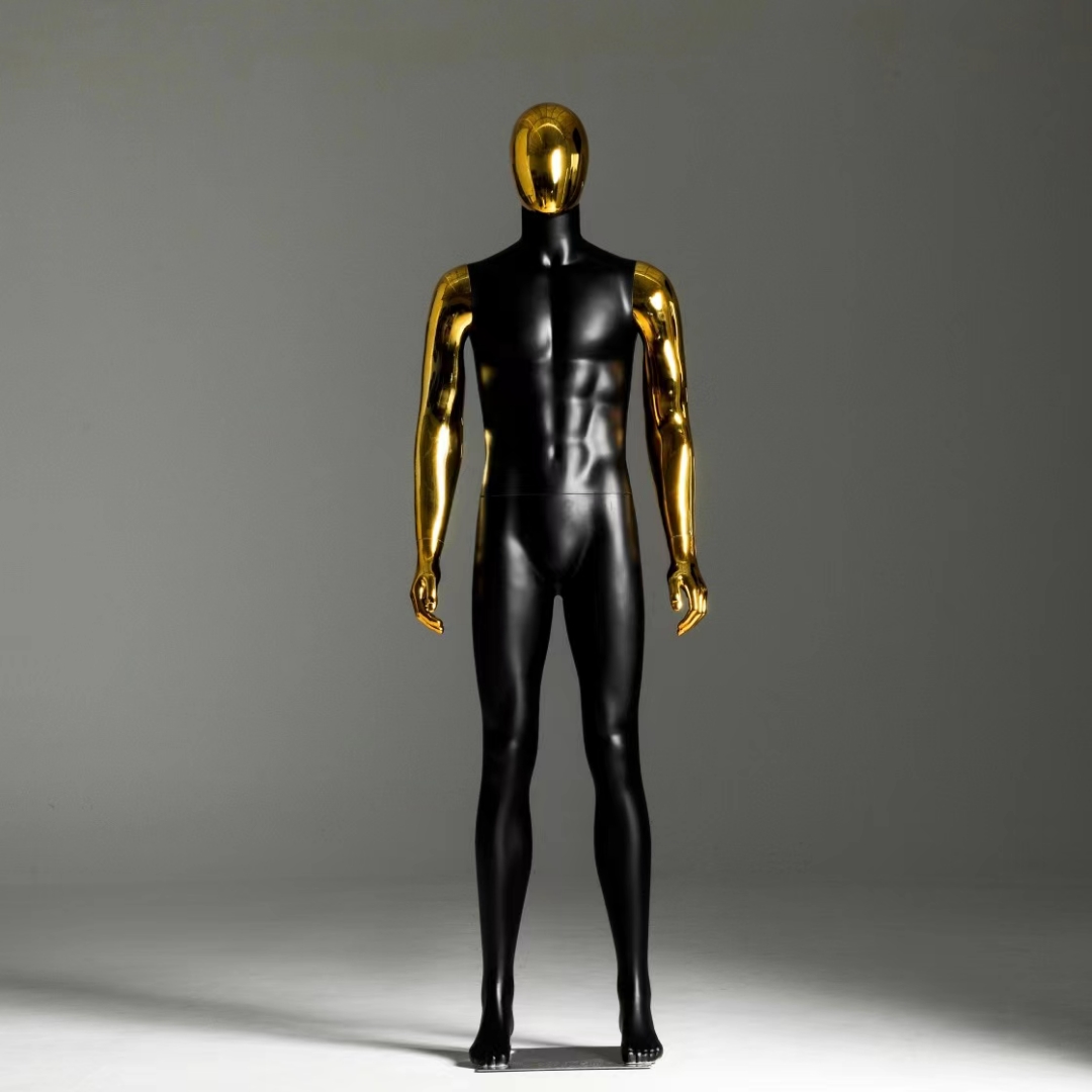 Mannequins masculins de luxe chromés pour le visage et les muscles des mains Mannequin complet pour la vitrine