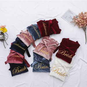 Tendance Nouveau Hiver Or Velours Broderie Femme Mariée <span class=keywords><strong>Demoiselle</strong></span> <span class=keywords><strong>D</strong></span>'<span class=keywords><strong>honneur</strong></span> Peignoir Chemise De Nuit à <span class=keywords><strong>d</strong></span>ébordement robes de <span class=keywords><strong>demoiselle</strong></span> <span class=keywords><strong>d</strong></span>'<span class=keywords><strong>honneur</strong></span> - Product Image 2