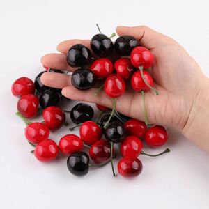 Vente en gros de cerises artificielles miniatures en mousse de 2 cm, cerises rouges réalistes, fruits décoratifs pour l'ornementation - Product Image 2