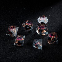 Prix d'usine, lot de 7 dés D&D en vrac, dés en résine à bords tranchants verts et violets pour jeux de table