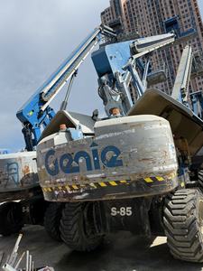 Подержанный GENIE S60 20 м электрическая самоходная телескопическая подъемная платформа с прямой ручкой максимальная высота платформы 20,5 м - Product Image 4