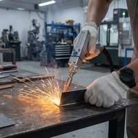 Torche de soudage laser à fibre portative 500W, taille de spot réglable, mode oscillation, tête de soudeuse portable pour la fabrication métallique