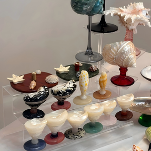 Décorations de mariage artisanales : Verres à vin élégants en coquillages faits à la main, tasses en coquilles de conques côtières, artisanat naturel en promotion - Product Image 3