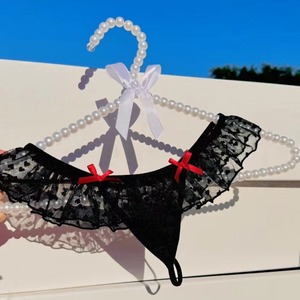 Culotte string japonaise style doux et féminin, à volants en dentelle, taille basse, séduisante et irrésistible. - Product Image 2