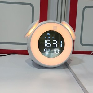 Despertador Inteligente Moderno con Luz de Amanecer Digital y Función de Repetición para Mesita de Noche - Product Image 4