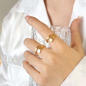 Anillo de Aro Chapado en Oro Popular, Anillo de Dedo de Acero Inoxidable, Joyería - Product Image 4