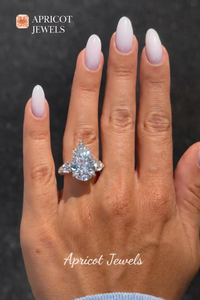 Bague de Fiançailles de Luxe en Diamant de Laboratoire Poire 10 carats, Or Jaune 14K, Certifiée IGI, Bijou Fin pour Mariage ou Promesse, Cadeau Idéal - Product Image 3