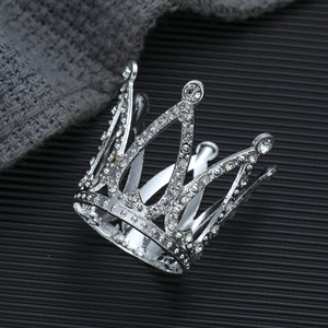 Base de bola de cristal al por mayor Mini forma de corona de aleación soporte de esfera de <span class=keywords><strong>metal</strong></span> pastel pequeña corona para Decoración - Product Image 2