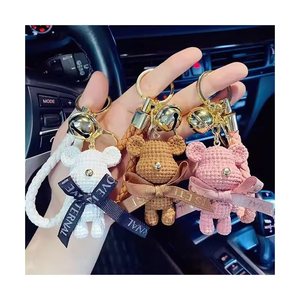 패션 만화 귀여운 리본 곰 인형 열쇠고리 레진 카와이 곰 자동차 키체인 가방 배낭 참 장식 펜던트 선물 - Product Image 1