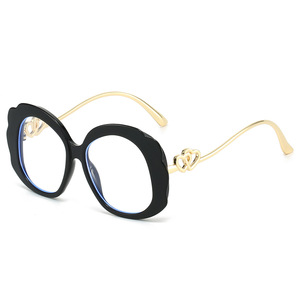 Rosa rosa <span class=keywords><strong>occhiali</strong></span> da lettura Oversize moda 2025 di lusso decorazione <span class=keywords><strong>a</strong></span> forma di cuore grandi <span class=keywords><strong>occhiali</strong></span> rotondi lenti trasparenti grandi <span class=keywords><strong>occhiali</strong></span> - Product Image 4