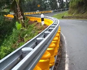 Sistemi di rotolamento di sicurezza antiurto barriera a rulli autostradali di sicurezza Guardrail