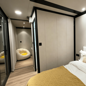Maison préfabriquée pliable à double aile de 10 pieds, avec salle de bain complète, idéale pour le stockage et l'expédition rapide, type chalet ou maisonnette. - Product Image 3