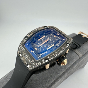 Ladies' diamond-<b>set</b> skeletonized mechanical <b>watch</b>, gold carbon fiber tonneau-shaped automatic <b>watch</b> - Product Image 4