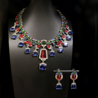 LEPAI Nouveau Collier de Soirée Polyvalent Haut de Gamme pour Femme, Élégant, Incrusté de Strass et de Feuilles Colorées, Style Industriel Raffiné