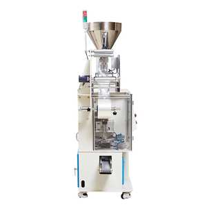 Machine d'emballage automatique VFFS pour sachets pyramidaux, idéale pour les chocolats, bonbons et granulés – Forme, remplisse et scelle verticalement les sachets triangulaires - Product Image 1