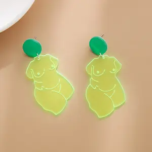 Diseño personalizado mujeres Sexy cuerpo claro fluorescente Stud pendientes hoja de acetato acrílico S925 pendientes de aguja de plata