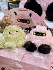 MOMOTOY DunDun Beast Family Series Pendentif en peluche Boîte aveugle Jouet tendance Cadeau d'anniversaire Échelle 1/6 Unisexe - Product Image 4