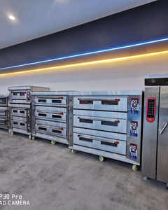 Astar Offre Spéciale Produit Commercia Poêle verticale à gaz en argile à quatre brûleurs avec grill barbecue en pierre volcanique et <span class=keywords><strong>four</strong></span> à gaz - Product Image 3