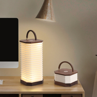 Lampe de table LED pliable tendance 2025, lampe verticale accordéon, vente chaude, lampe de lecture en bois pour cadeaux de jour de travail