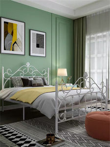 Letto in Ferro con Cornice Dorata Stile Europeo, Elaborato e Raffinato - Product Image 3