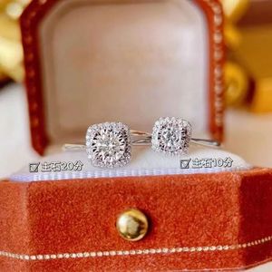 Anillo Xinfly de Oro 18k con Diamante Natural Cuadrado VS H de 0.20ct/0.30ct, Resistente al Agua, para Mujer, Venta al Por Mayor - Product Image 1