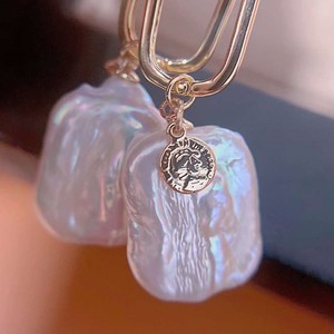 Pendientes de perlas de agua dulce chapados en oro de 18 quilates estilo Bazar americano europeo hebilla de oreja cuadrada barroca ligera fuerte - Product Image 2